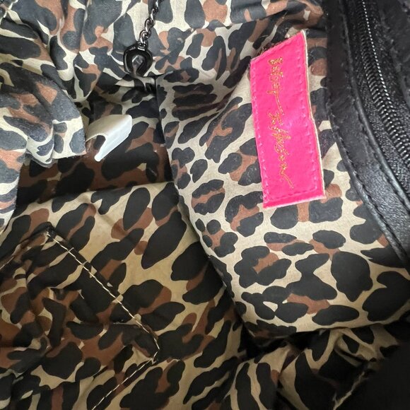 AUTH NEW BETSEY JOHNON RIVET EMBOSSED LEATHER HOBO CROSSBODY - Picture 5 of 7